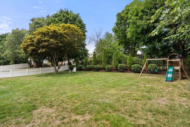 150 Woodbine Circle, Needham, MA 02494