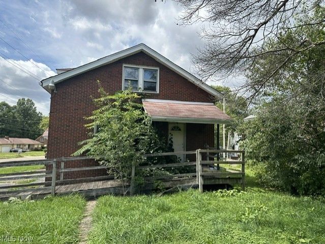 405 Drake Avenue, Youngstown, OH 44505