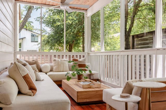 2211 Canterbury ST, Austin, TX 78702