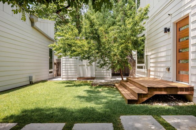 2211 Canterbury ST, Austin, TX 78702