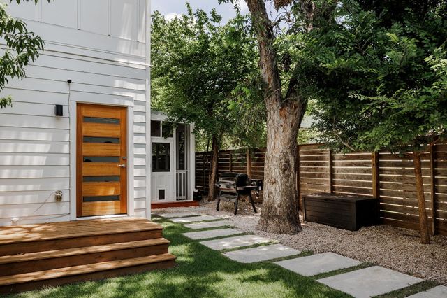 2211 Canterbury ST, Austin, TX 78702