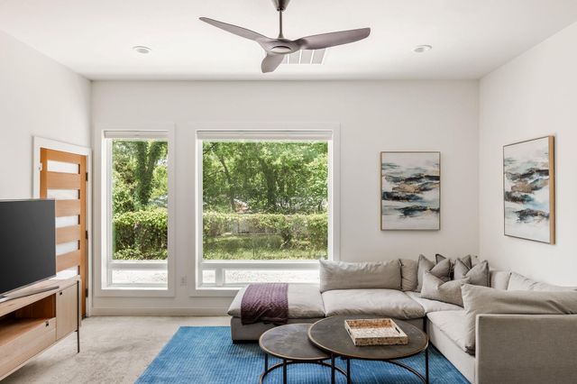 2211 Canterbury ST, Austin, TX 78702