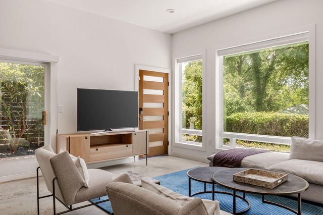 2211 Canterbury ST, Austin, TX 78702