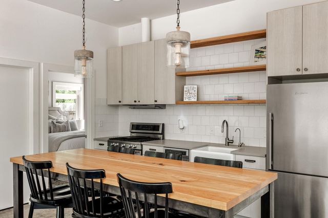 2211 Canterbury ST, Austin, TX 78702