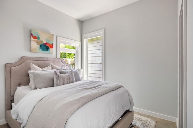 2211 Canterbury ST, Austin, TX 78702