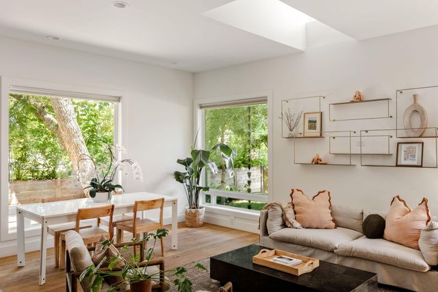 2211 Canterbury ST, Austin, TX 78702