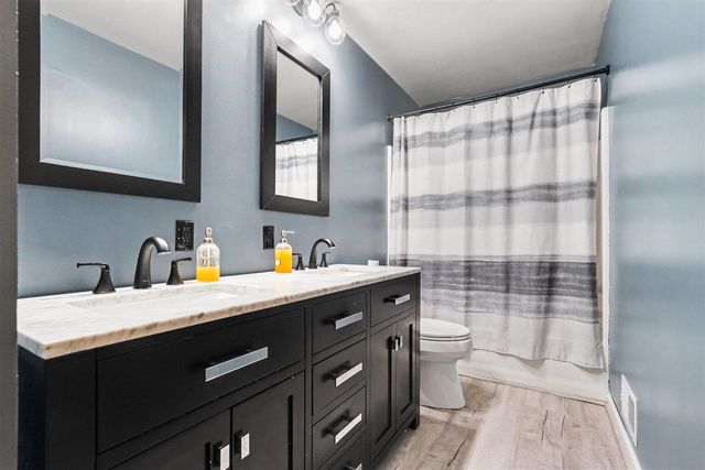 177 Glen Eagle Drive, Rockford, MI 49341