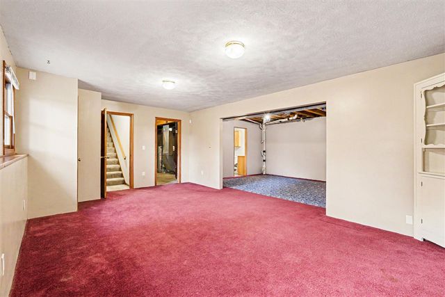 177 Glen Eagle Drive, Rockford, MI 49341