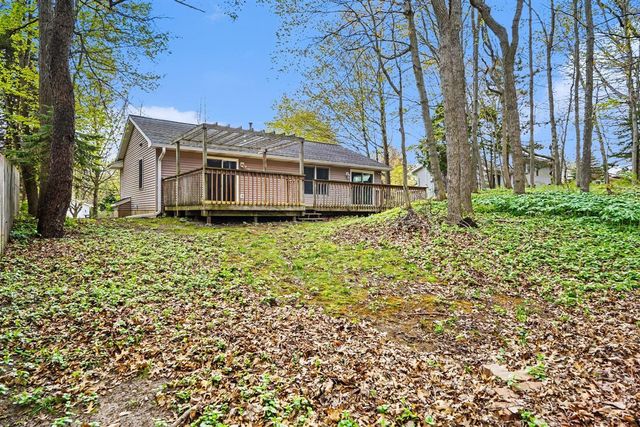 177 Glen Eagle Drive, Rockford, MI 49341