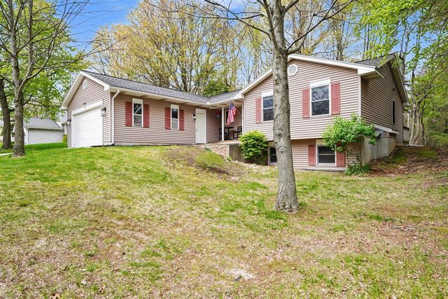 177 Glen Eagle Drive, Rockford, MI 49341