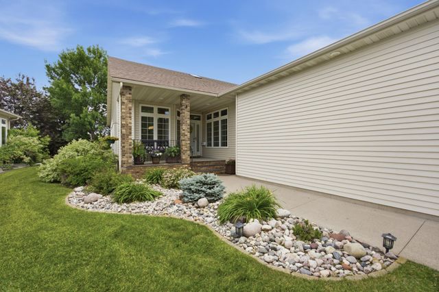 424 44th Avenue S, Moorhead, MN 56560