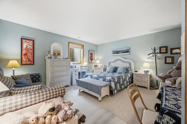 424 44th Avenue S, Moorhead, MN 56560