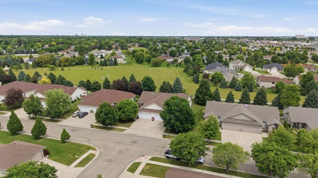 424 44th Avenue S, Moorhead, MN 56560
