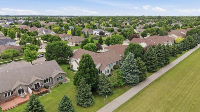 424 44th Avenue S, Moorhead, MN 56560
