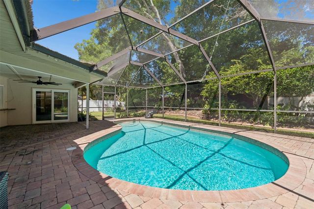 3319 CHEVIOT DRIVE, Tampa, FL 33618