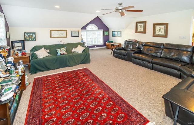 45 Oak Meadow Road, Evansville, IN 47725