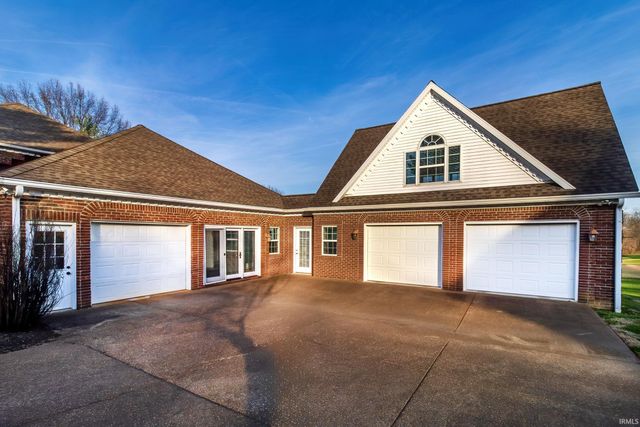 45 Oak Meadow Road, Evansville, IN 47725