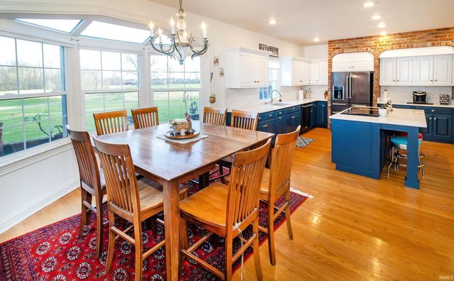 45 Oak Meadow Road, Evansville, IN 47725