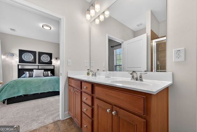 1090 Water Front Road, Greensboro, GA 30642