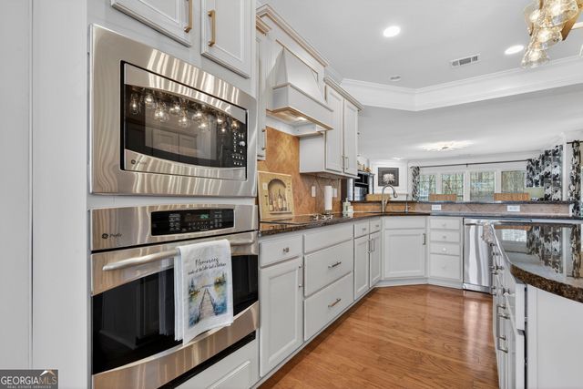 1090 Water Front Road, Greensboro, GA 30642