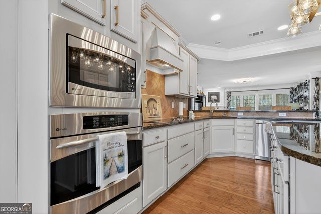 1090 Water Front Road, Greensboro, GA 30642