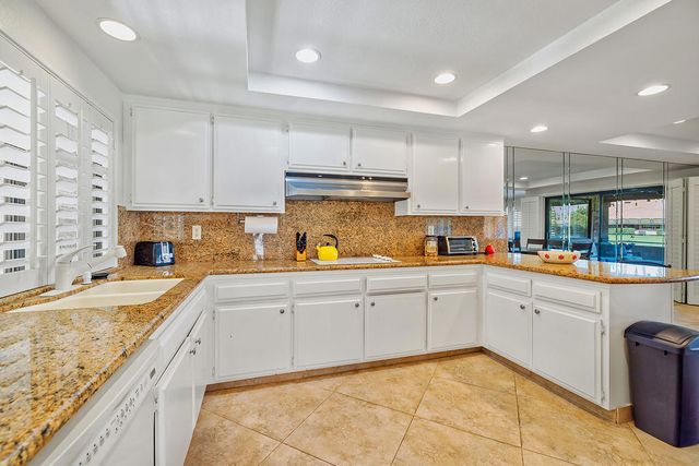 181 Camino Arroyo S, Palm Desert, CA 92260