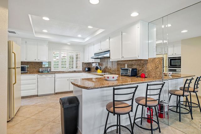 181 Camino Arroyo S, Palm Desert, CA 92260