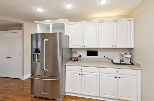 2514 135th Street, Urbandale, IA 50323