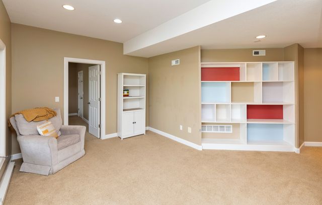 2514 135th Street, Urbandale, IA 50323