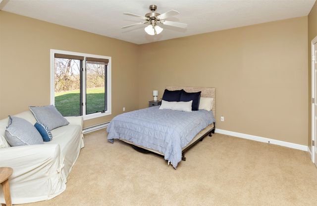 2514 135th Street, Urbandale, IA 50323