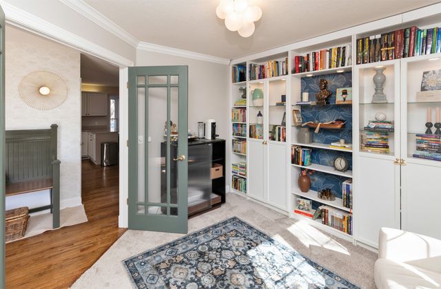 2514 135th Street, Urbandale, IA 50323