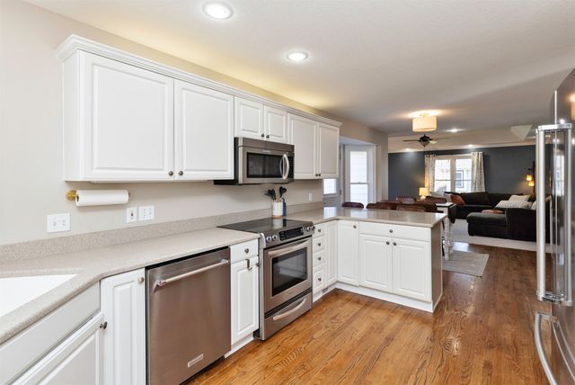 2514 135th Street, Urbandale, IA 50323