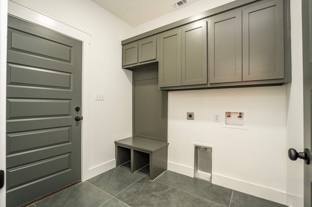 Image 11 of property listing at 5717 Melrose Ave, San Angelo, TX 76901