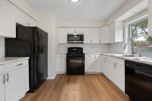 1093 Eaglehurst Road, Toms River, NJ 08753