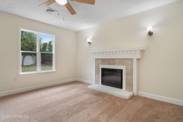 1093 Eaglehurst Road, Toms River, NJ 08753