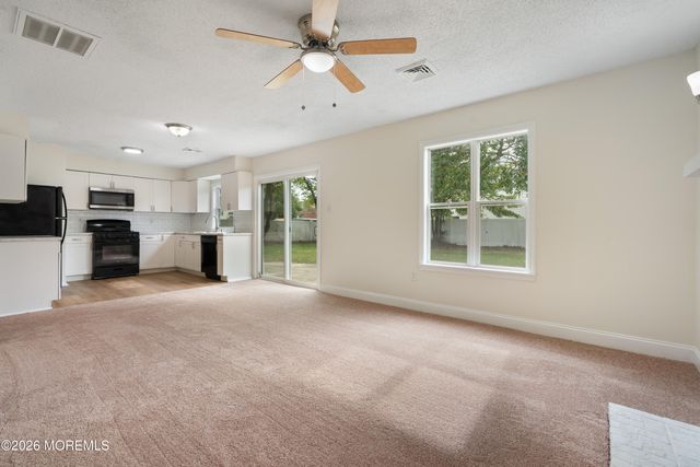 1093 Eaglehurst Road, Toms River, NJ 08753