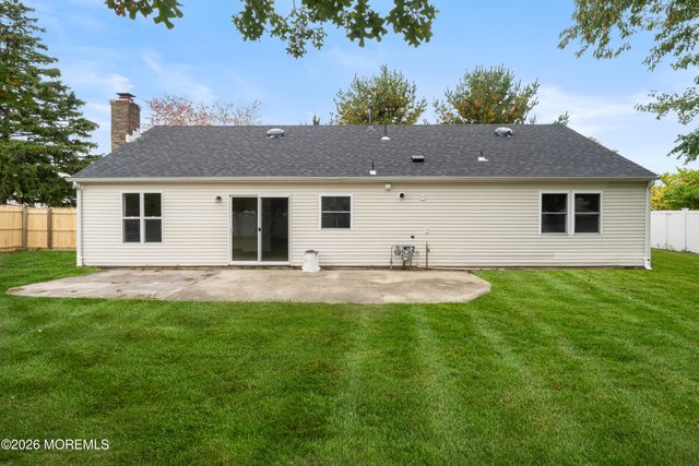 1093 Eaglehurst Road, Toms River, NJ 08753