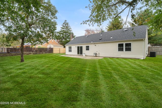 1093 Eaglehurst Road, Toms River, NJ 08753