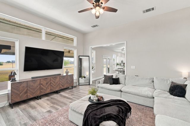 3231 Fm 66, Waxahachie, TX 75167