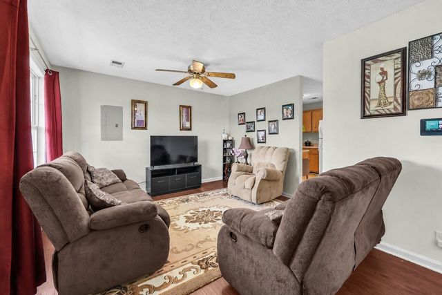 1645 Hannibal Drive, Oak Grove, KY 42262