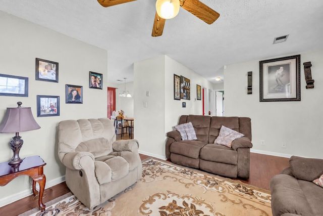1645 Hannibal Drive, Oak Grove, KY 42262