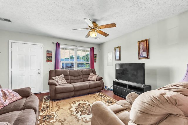 1645 Hannibal Drive, Oak Grove, KY 42262