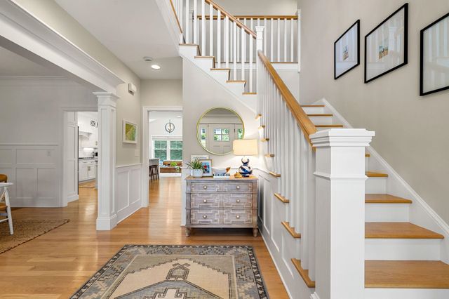 32 Settlers Court, Bedford, NH 03110
