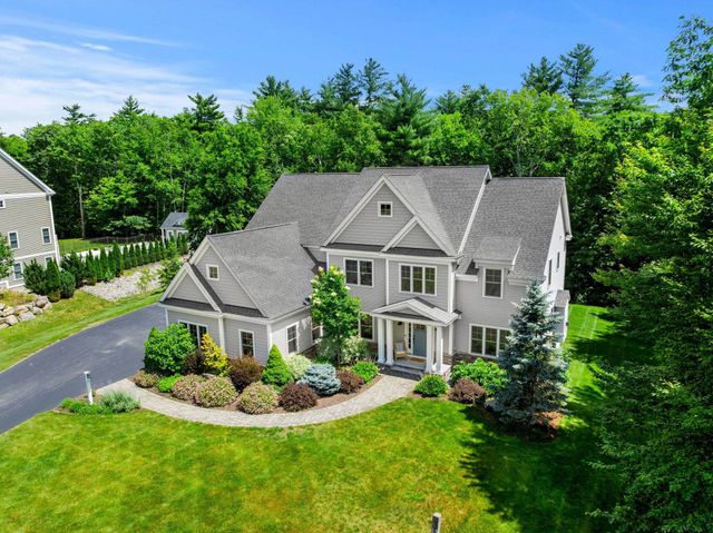 32 Settlers Court, Bedford, NH 03110