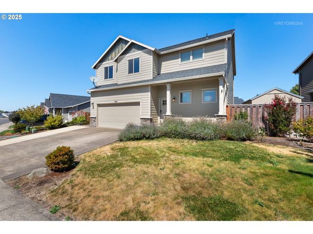 843 JULIE Ln, Molalla, OR 97038