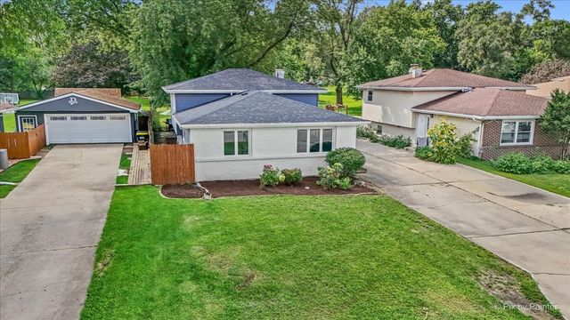 1N542 Goodrich Avenue, Glen Ellyn, IL 60137
