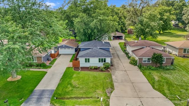 1N542 Goodrich Avenue, Glen Ellyn, IL 60137