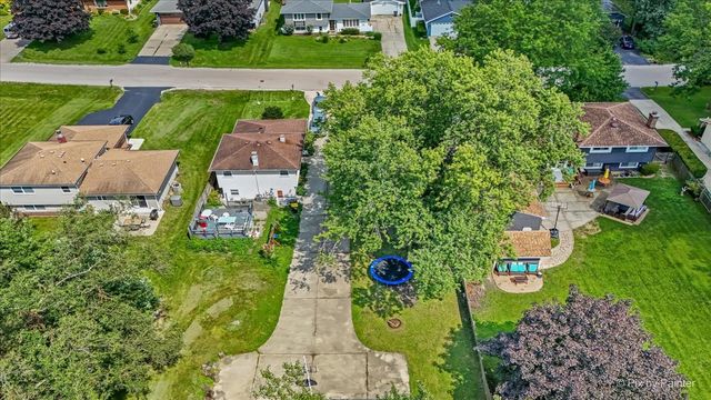 1N542 Goodrich Avenue, Glen Ellyn, IL 60137
