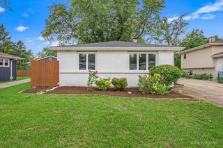 1N542 Goodrich Avenue, Glen Ellyn, IL 60137