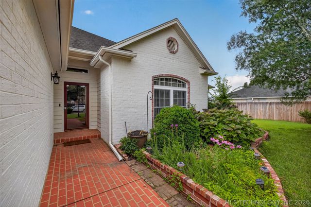 2150 E 140th Place S, Bixby, OK 74008